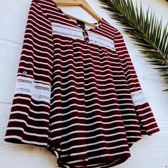 Red and white Striped Top with Lace - Picture 4 of 8